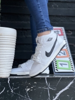 کتونی ساقدار Nike Jordan حراجی سفید نایک مشکی